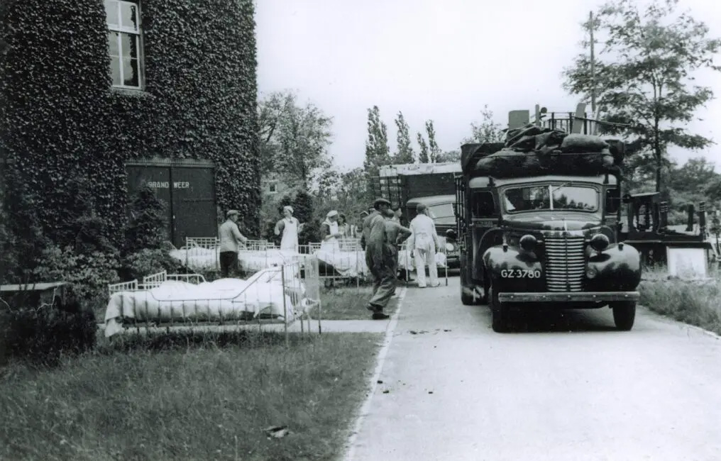 Bekijk niet eerder vertoonde bewegende beelden van de ingrijpende evacuaties bij Duin en Bosch in 1942.